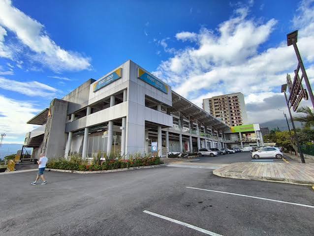 Centro Comercial Jardín